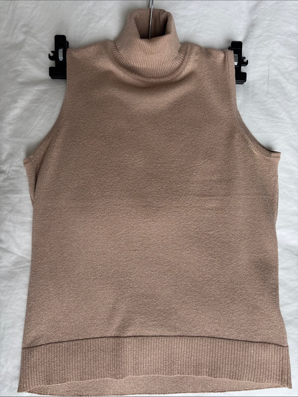 Sleeveless Turtleneck Knit Top in Gold